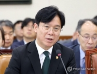 기후노동위 종합감사 출석한 김영훈 장관